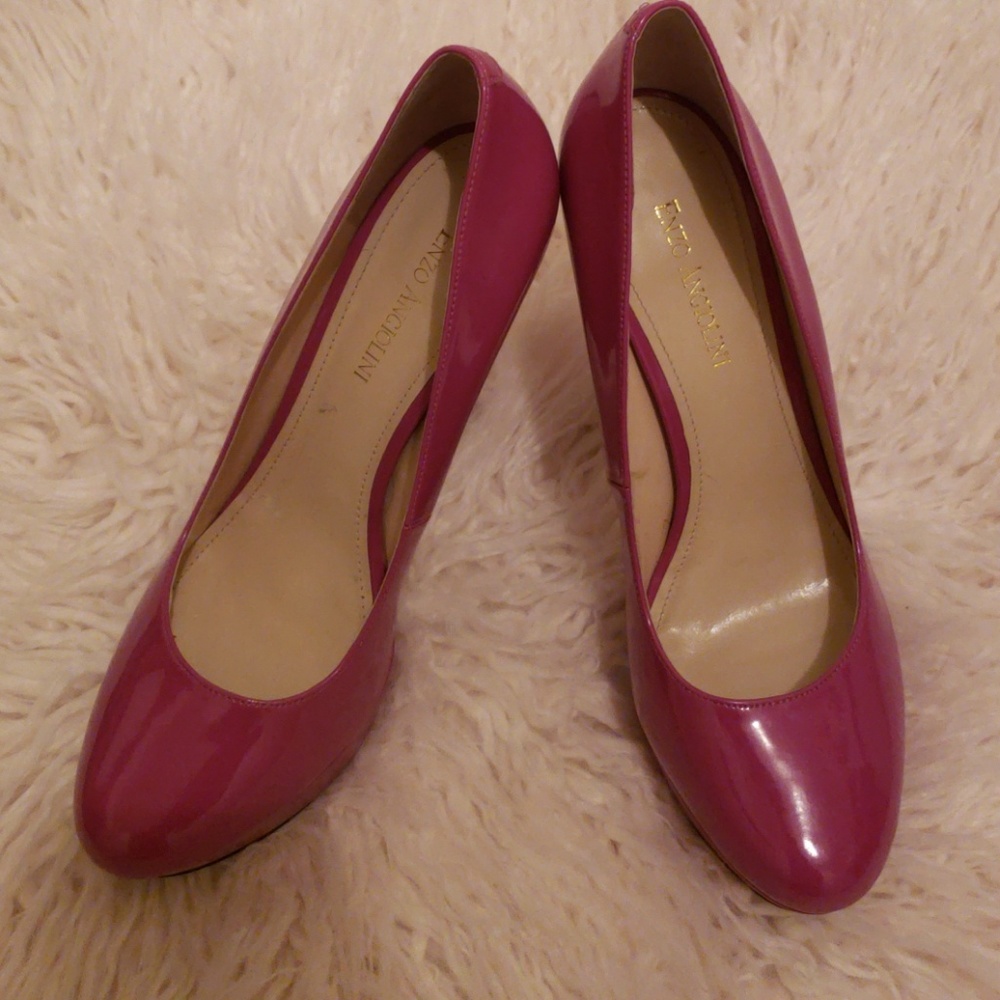 Shoes - Picture 2 of 5